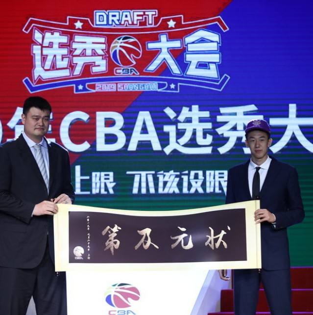 为什么nba选秀气势那么高(NBA选秀气势如虹，CBA则走马观花，原因出在哪)