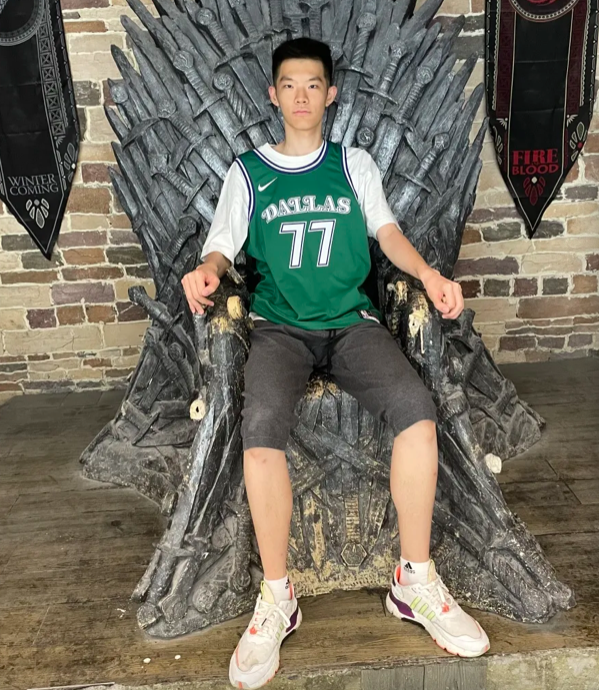 谢娜侄子考上清华，身份曝光获多项国家级奖，身高195文理皆学霸