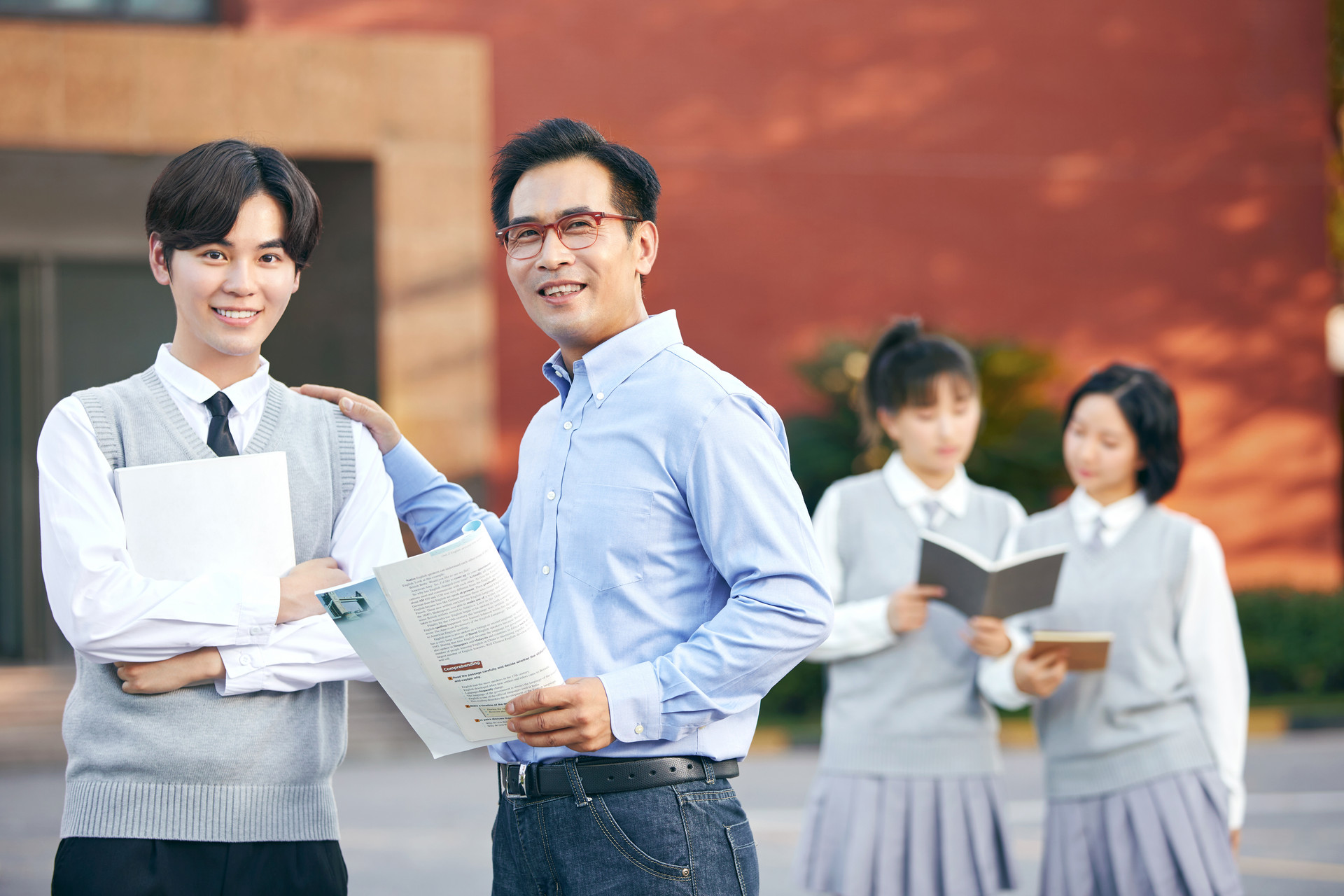 孩子不爱学习、成绩不好，无计可施？不妨求助老师，这不是废话