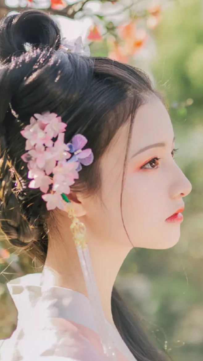 锦瑟无端，费尽思量：从李商隐的《锦瑟》看东方美学的朦胧意境