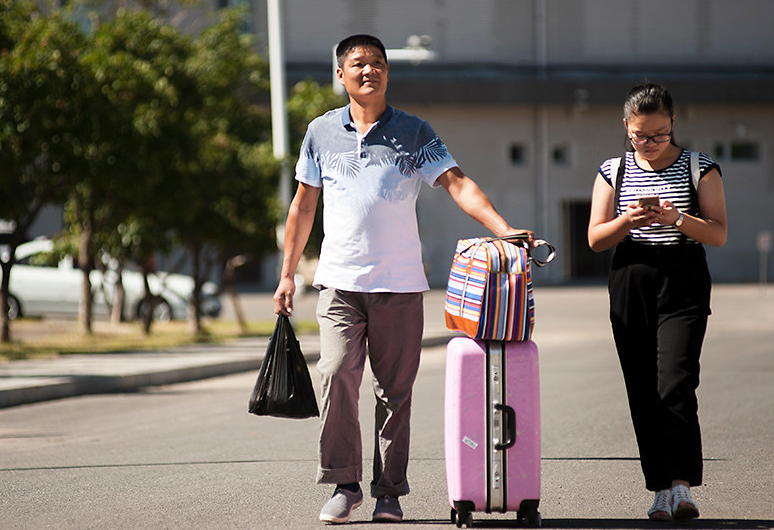 大学“生活费”应该给多少？看完这张档次表，家长们直言被忽悠了