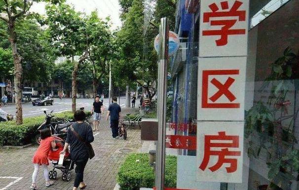 全力开放三胎政策，三育一体化将全面实行，年轻人别再说养不起了