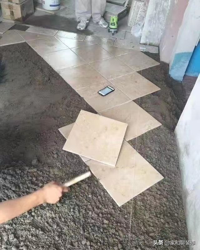地砖铺贴怎么做才好看？别毁了瓷砖，这些技巧你了解吗？
