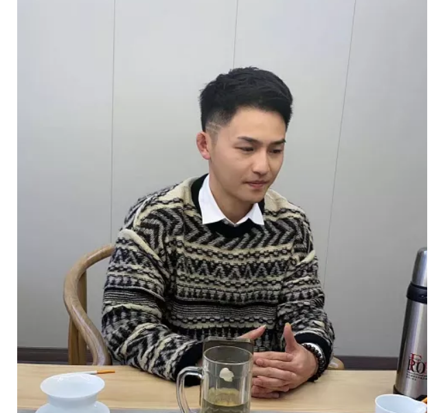 衣选集团董事长衣哥身价抖音网红衣哥老婆