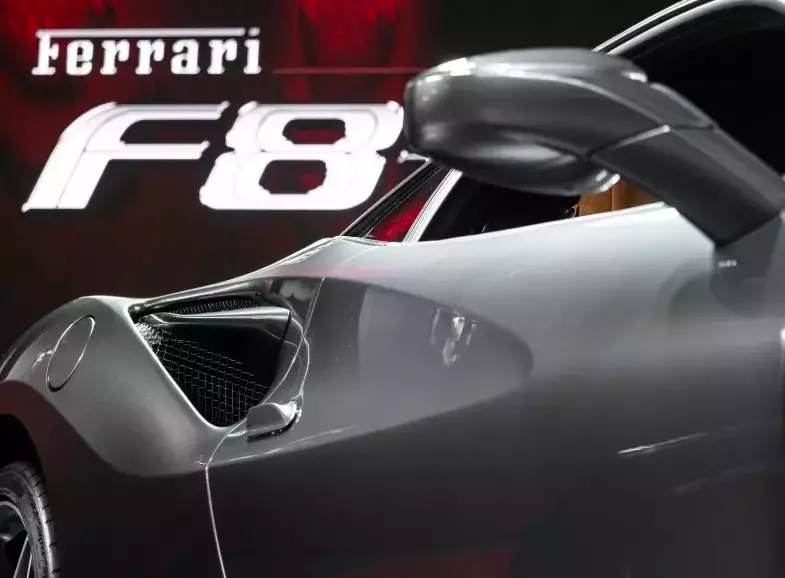 法拉利F8亚洲首秀!720马力,售298.8万元起