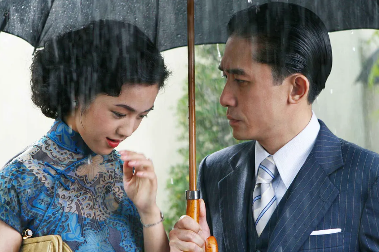 华语十大谍战片，李克农促成经典，其中一部是《无间道》的老祖宗