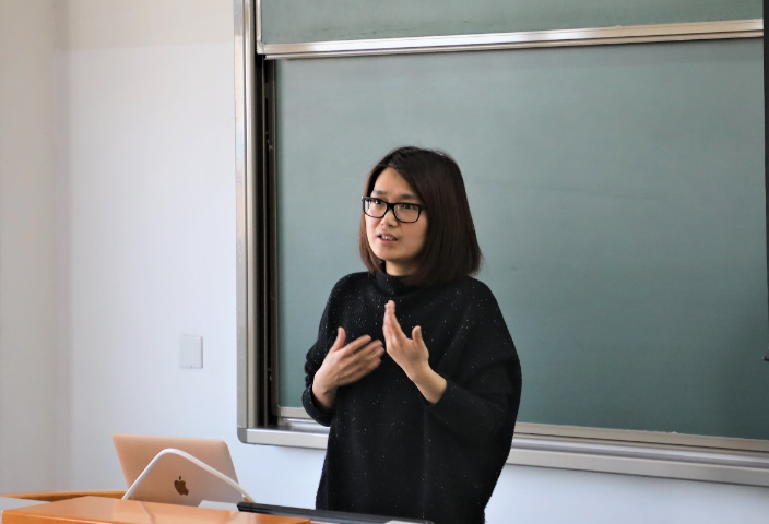 大学辅导员的工资有多高？看到工资收入后，网友：想象不到