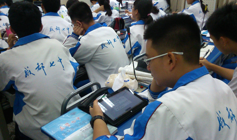 成都七中一本率95%，六成学生去川大，网友质疑不公平：生源掐尖