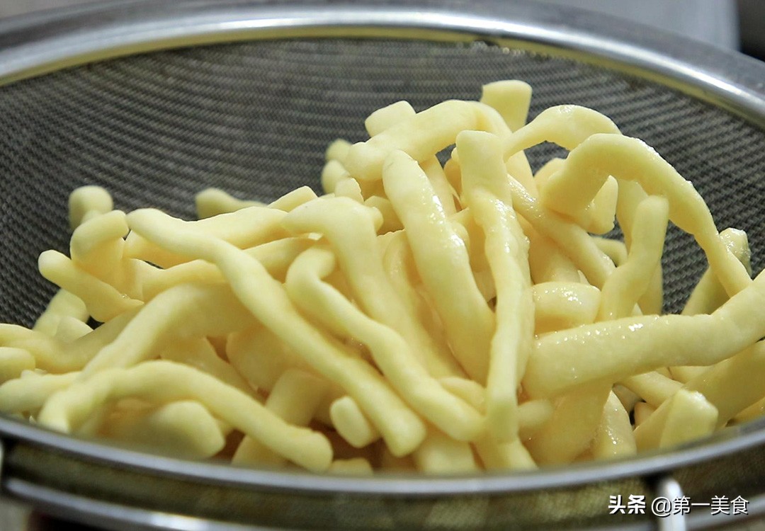 简单小零食的做法100种（6种自制小零食香醋脆口）