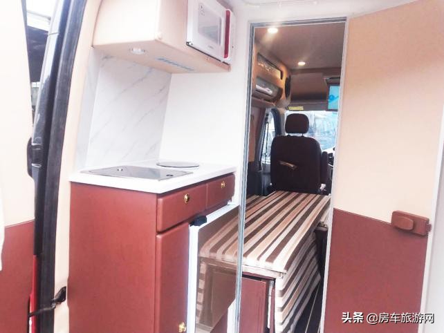 盟旅大通团圆版B型（短轴）房车中秋团圆价19.8万元，仅限5台