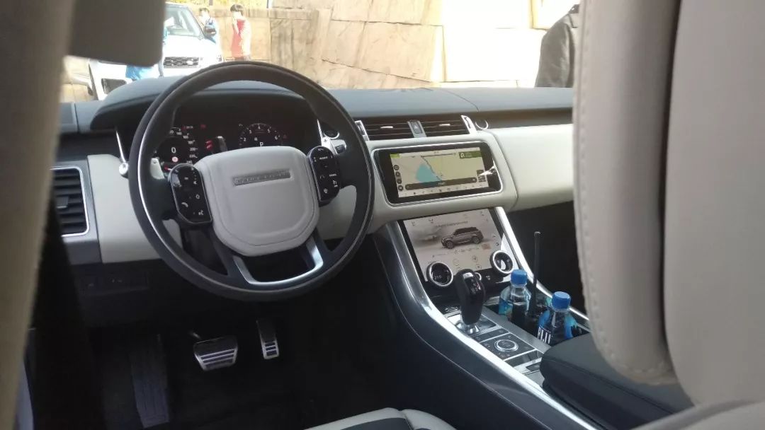 大排量也有小智慧 | 点滴试驾路虎揽胜运动版