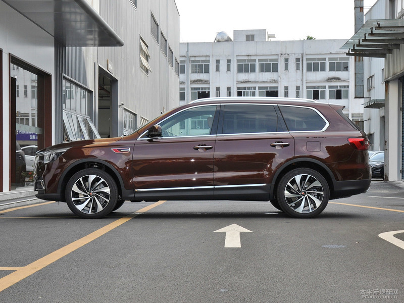 内外兼修的六缸增压SUV，实力究竟如何？试驾红旗HS7旗领版