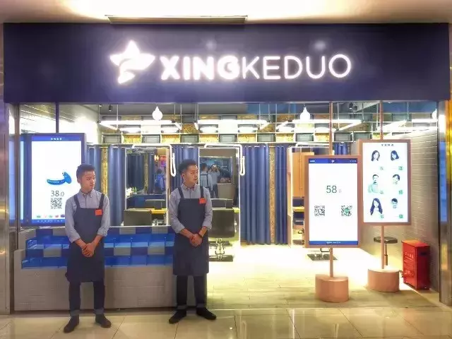 不洗头、不办卡!15分钟剪一个头,20㎡理发店月营收10万元