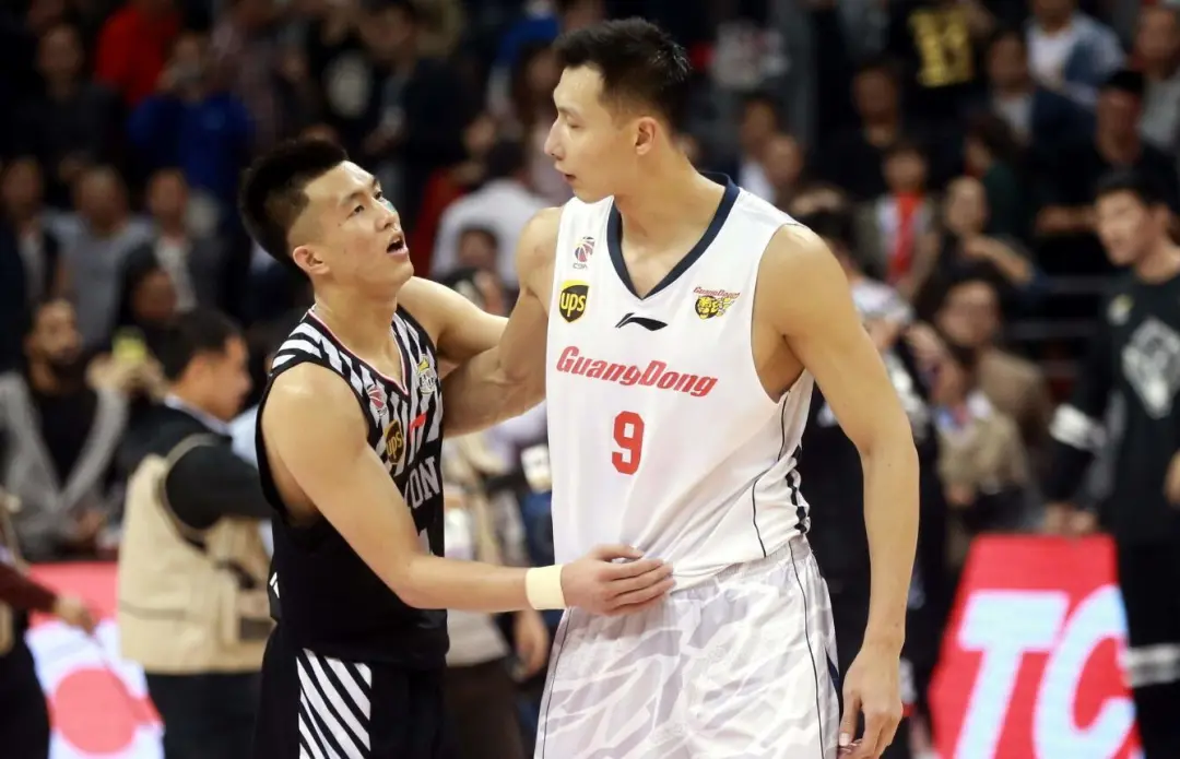 cba为什么不请詹姆斯(不打NBA后，阿联和周琦，为何不去欧洲打球？原因和钱有关)