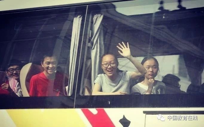 2019毛坦厂中学高考放榜，再次刷爆网络.......