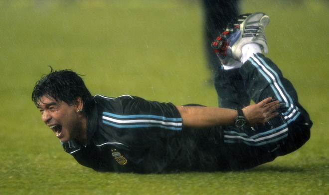 2010世界杯开打前，阿根廷媒体：我们是否已拥有世界最强锋线？