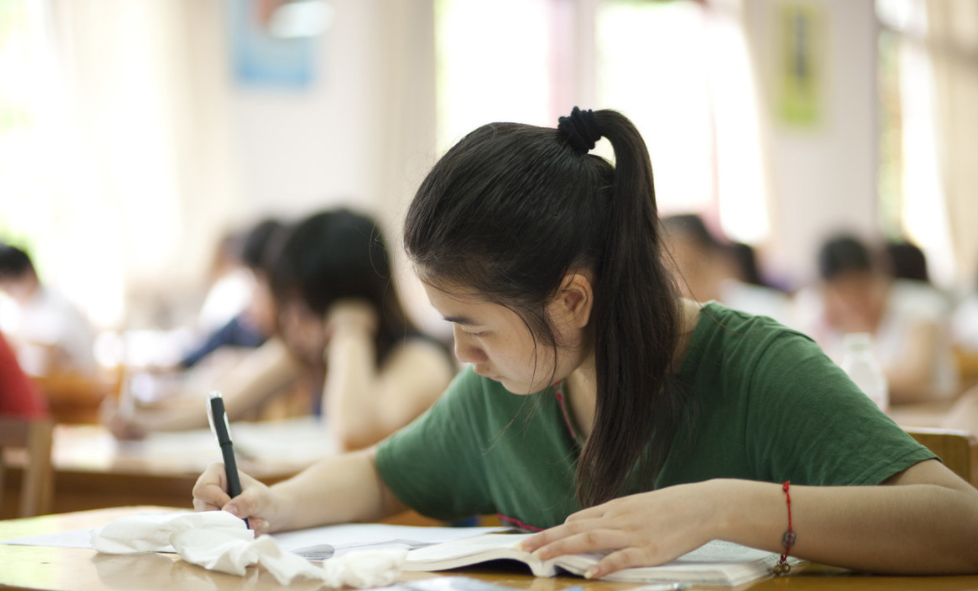 大学毕业还能考六级吗（学校规定大一不允许报考英语四六级）