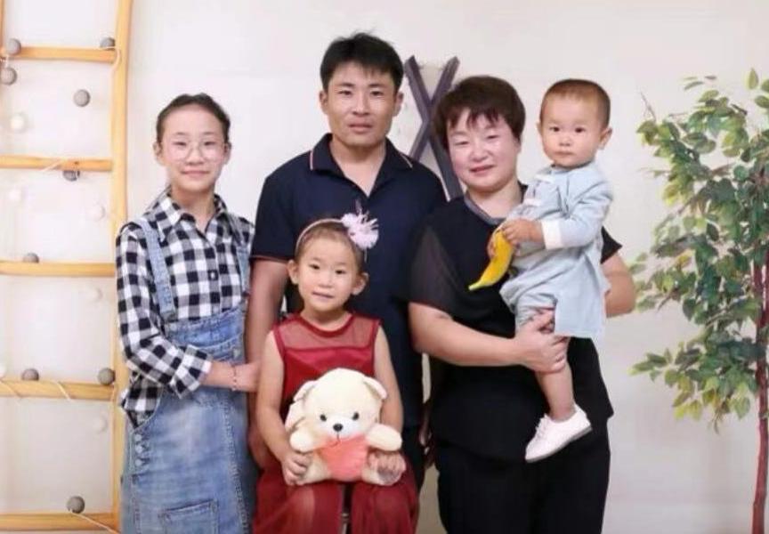 对话山东草根大V②丨从欠债十几万到直播卖卤味年入百万，青岛这位三孩宝妈借助快手成功翻身