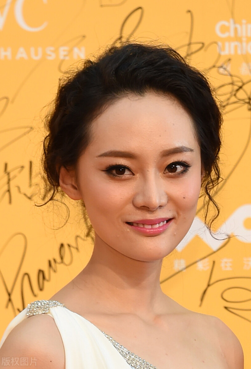 宋佳的负心情史，丈夫患病后远赴美国，靠美貌征服了4个男人