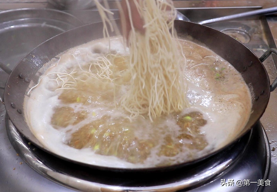 芝麻叶面条的做法（河南特色芝麻叶的正宗做法）