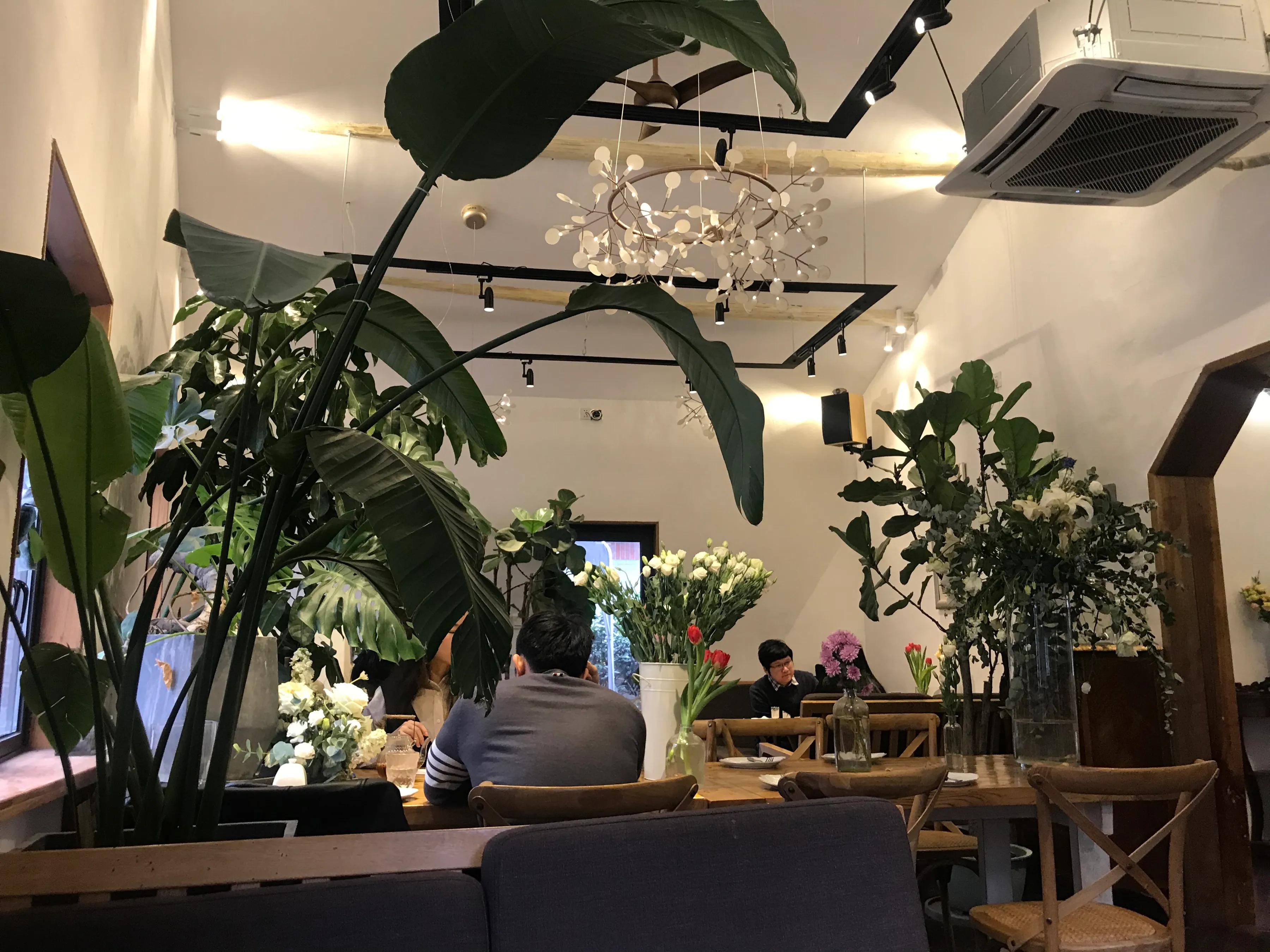 杭州这三家高颜值花园餐厅，你去过几家？