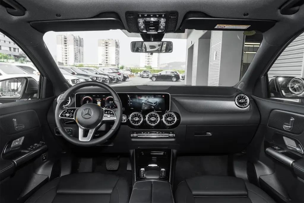 在售奔驰车型集合了，哪款让你心动，奔驰真的不坑穷人吗？