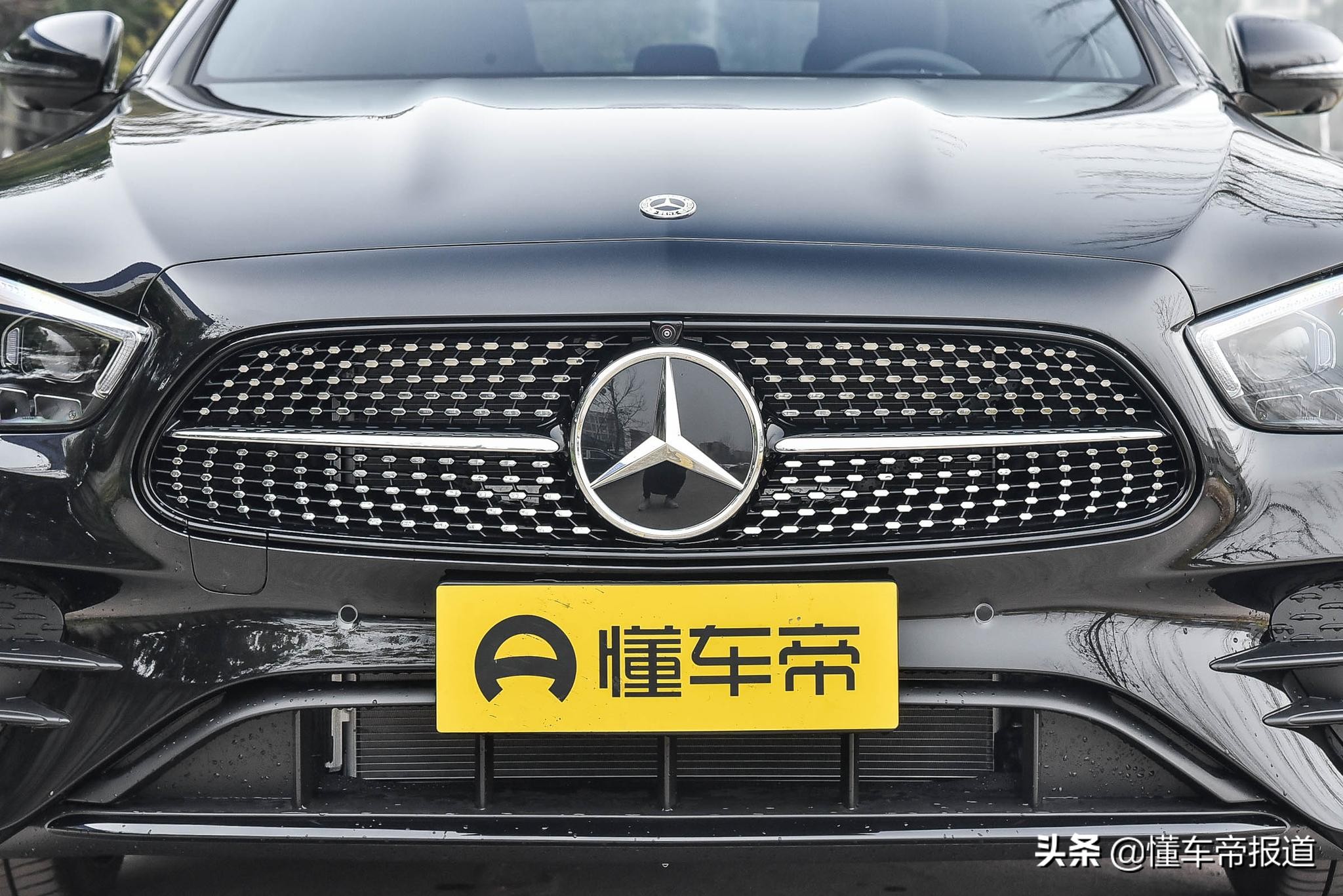 新车｜不加长才运动？6.4秒“破百”，新款奔驰E 300现身