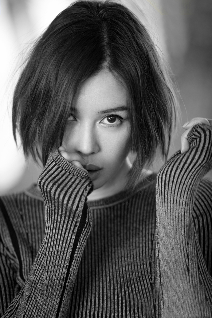 余男嘴唇为啥那么厚(余男:出道10年,拿了8个影后,这个厚嘴唇的女人