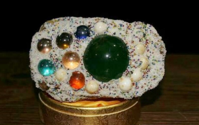 舍利子究竟为何物？唯得道高僧才有吗？它的化学成分又是什么？