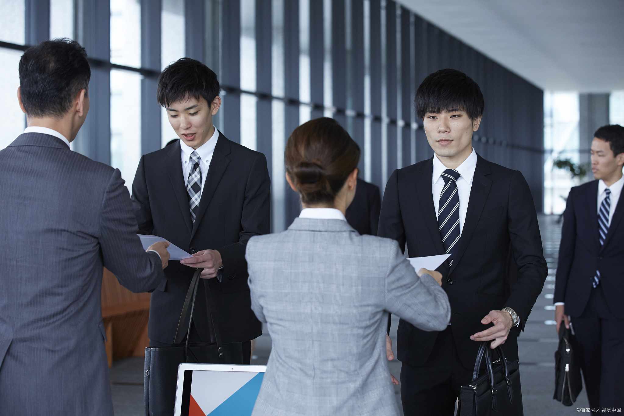 安徽师范大学遭学生放鸽子，多人属拔尖班，是嫌弃教师工资低？