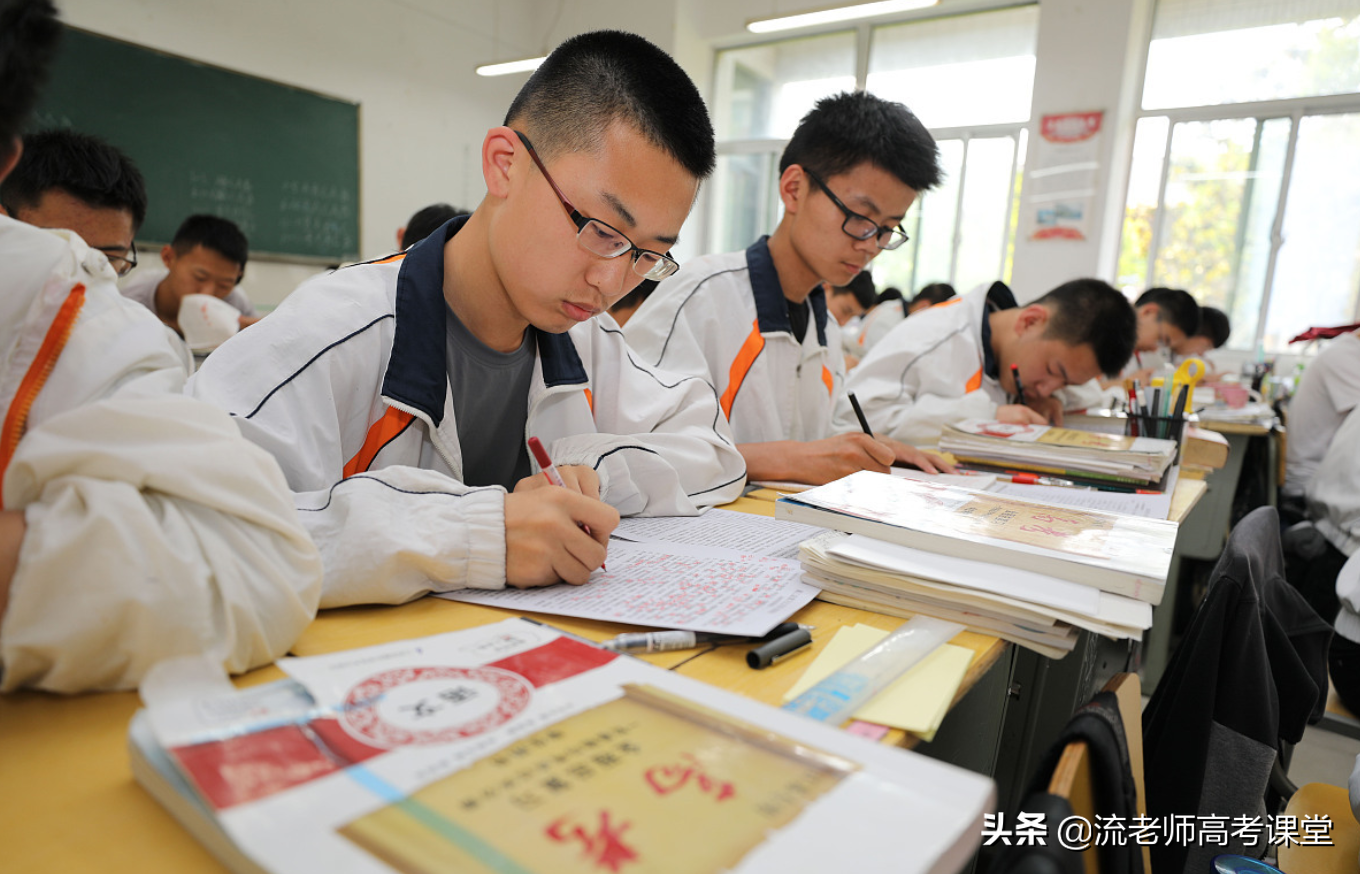 考上211大学有多难？录取数据让你“知难而退”，普通学生没机会