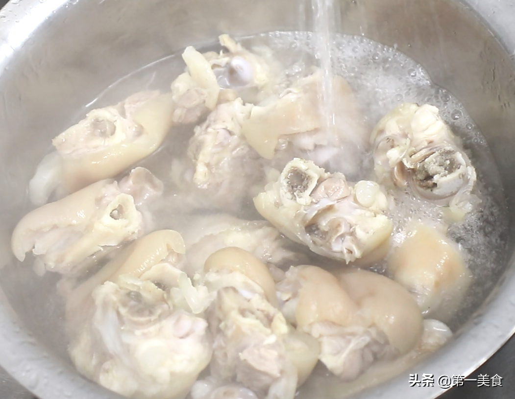 豬腳湯,豬腳湯搭配什么食材煲湯