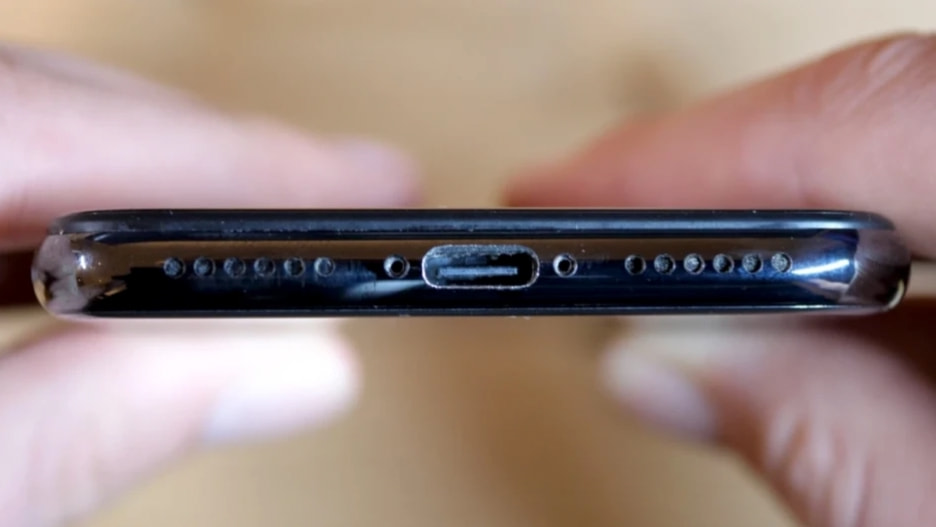 曝iPhone 14 Pro将换用USB-C接口；联发科天玑9000 5G处理器发布