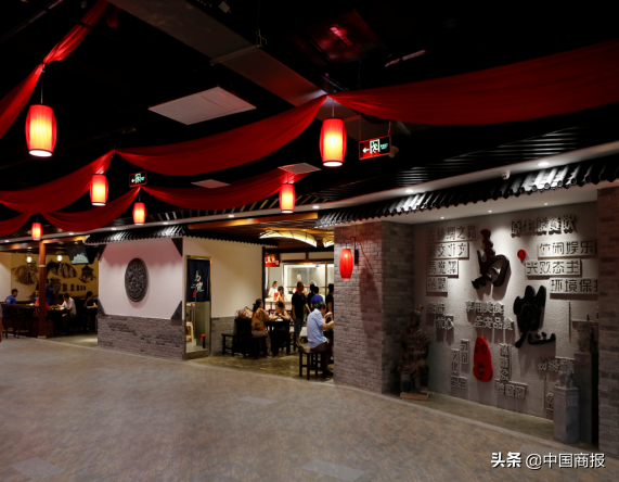 由批发到零售 百荣世贸商城17年的变与不变