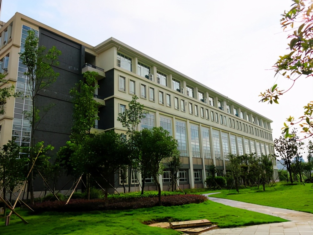 这4所学院升级为“大学”，名字霸气，学生还能拿到新毕业证