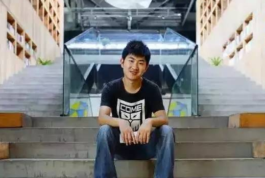 “卖”PPT给书记，90后“零成本”创业，1天赚3万，如今估值1个亿！