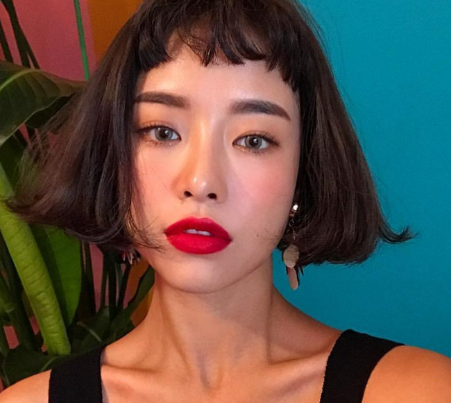 四五十岁的女人留头发别老一套，试试这几款烫发，儿媳妇都夸年轻