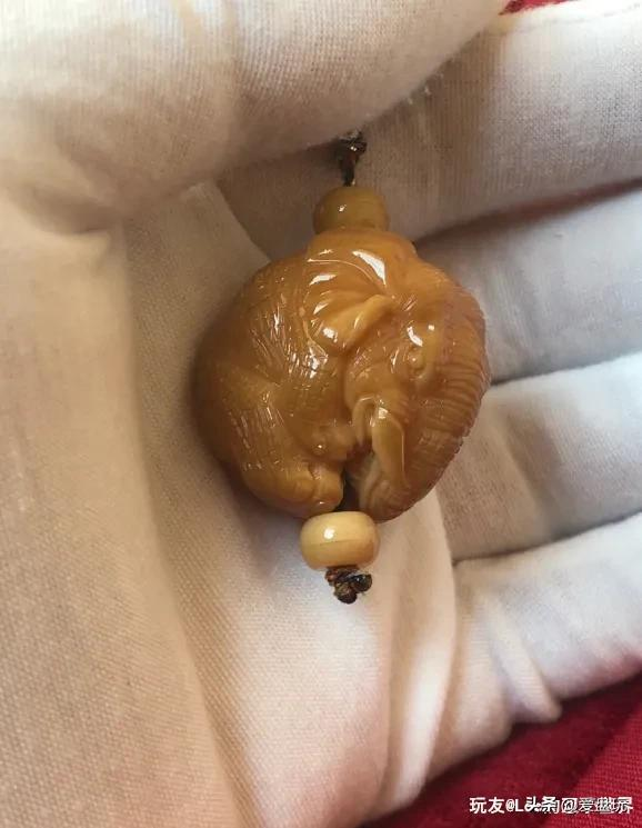 当年花20块钱买的串儿，盘了近9年，身价至少涨了10倍