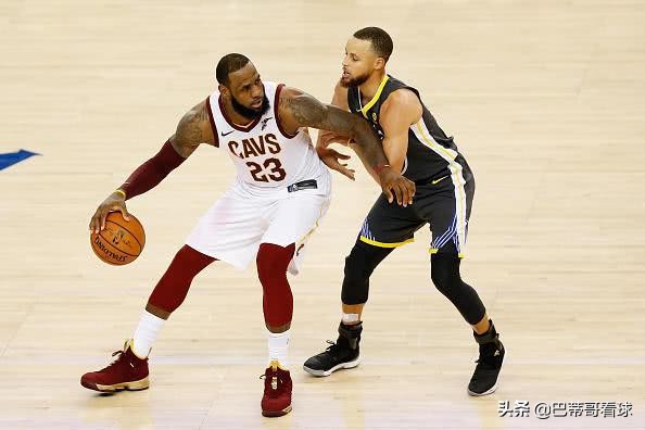 nba最后时刻为什么不包夹(经济学思维看总决赛：勇士为什么不包夹詹姆斯，库里的防守并不差)