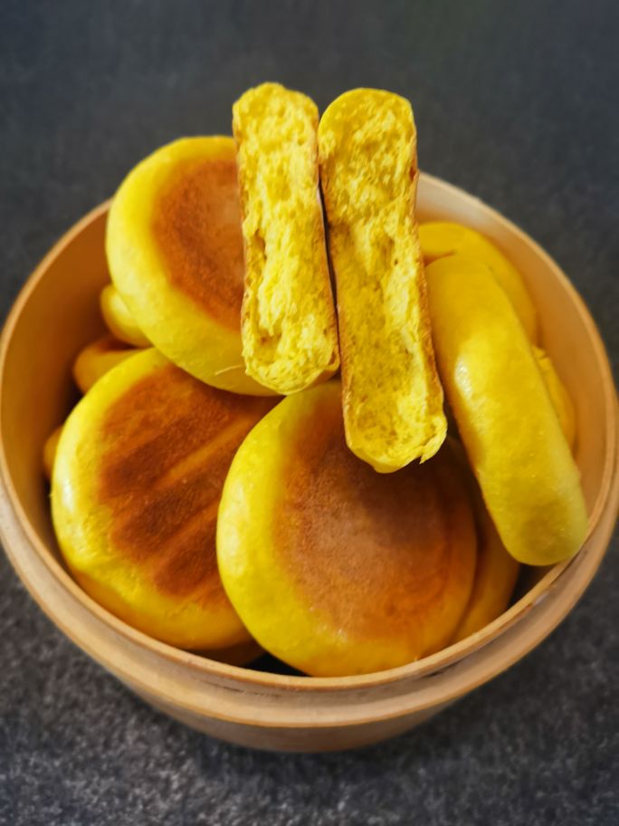 南瓜鸡蛋饼,早餐这样做,暄软好吃又节省时间