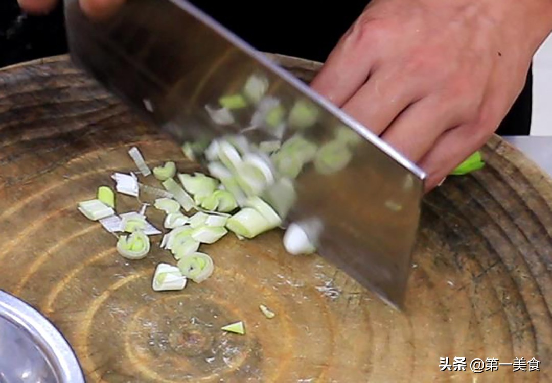 芝麻叶面条的做法（河南特色芝麻叶的正宗做法）