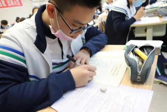 江苏“双胞胎”学霸高考同考652分，哥哥北大，弟弟清华引人羡慕