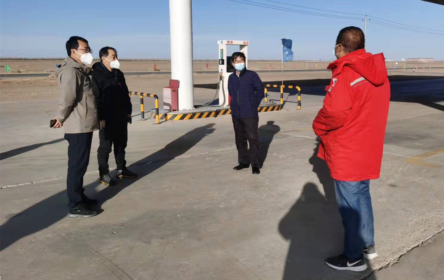 不漏一站，不落一人！内蒙古商务厅额济纳旗疫情防控专班加大力度排查加油站疫情防控