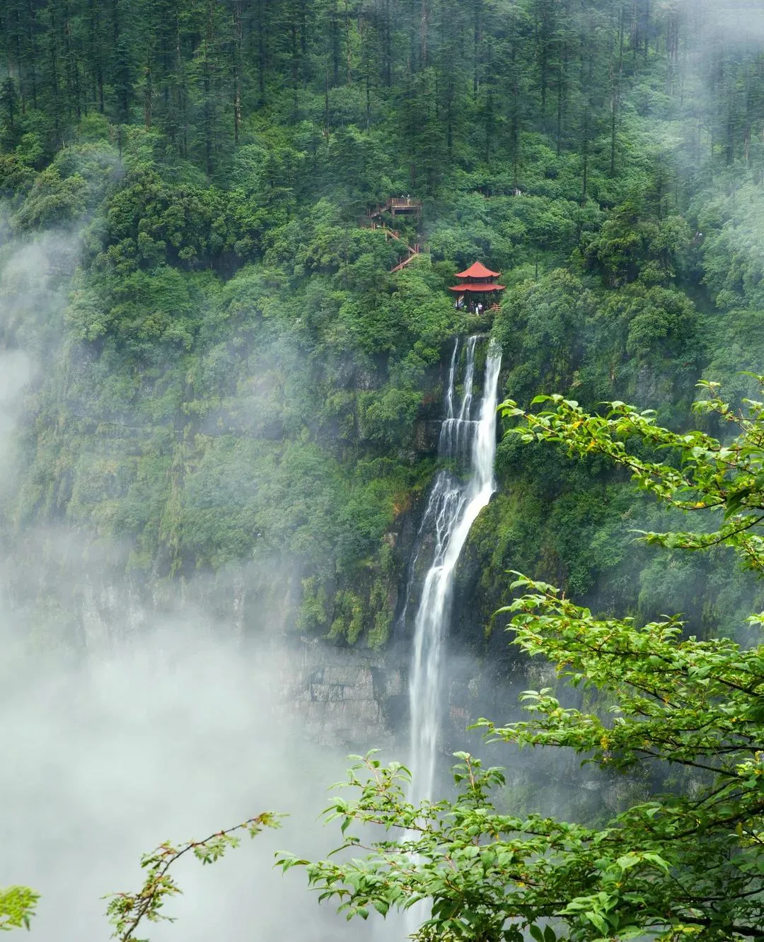 均温20℃！周边7个耍水宝地，冲浪滑水观瀑，最快1h清凉度夏