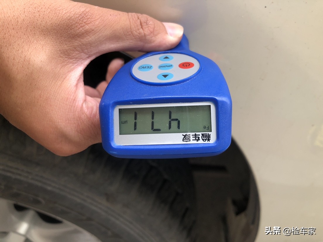 买主花25万高兴拿下8年车龄进口普拉多，拆开饰板后很难受