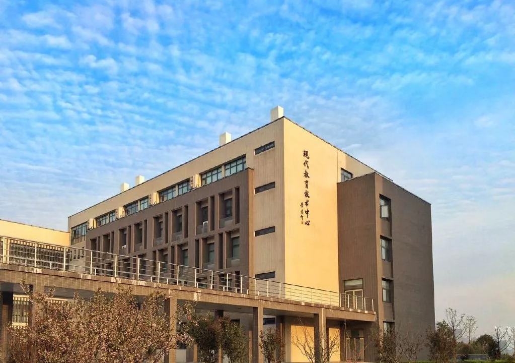 江苏“低调”的二本大学，就业率高达86.59%，毕业就有望成公务员