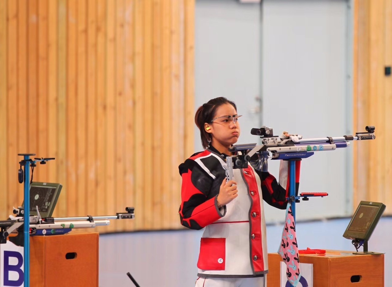 王路遥个人资料(神枪手) - 散下步