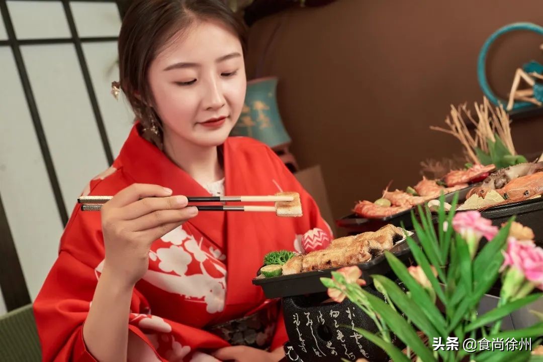 “徐州张柏芝”跑日本深度游？日料人均不到100，还能cos和服