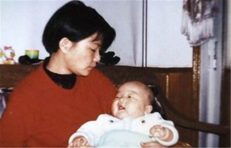 丈夫多年未归，妻子将其告上法庭才知，10年前自己已被离婚