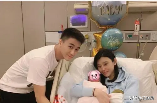 何猷君疑与QG女孩发生激烈争吵，遭挑衅骂是私生子，双方场面紧张